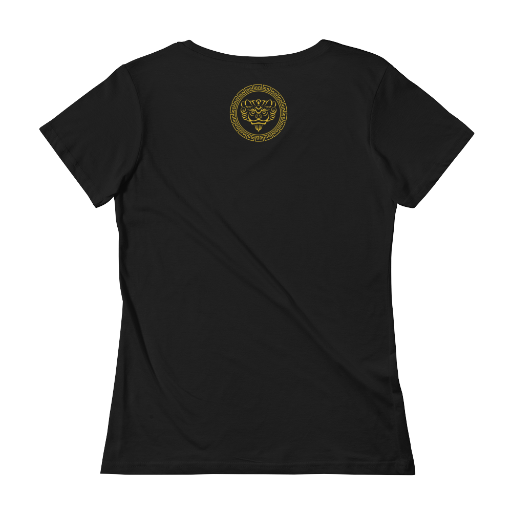 Classic Lady Scoop Tee